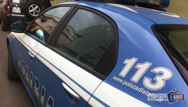 Auto Polizia In Servizio Di Volante