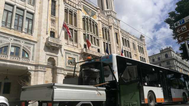 Municipio Cagliari Apixedda Rifiuti Bus Ctm