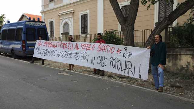 Manifestazione A Foras Caserma Ederle 1