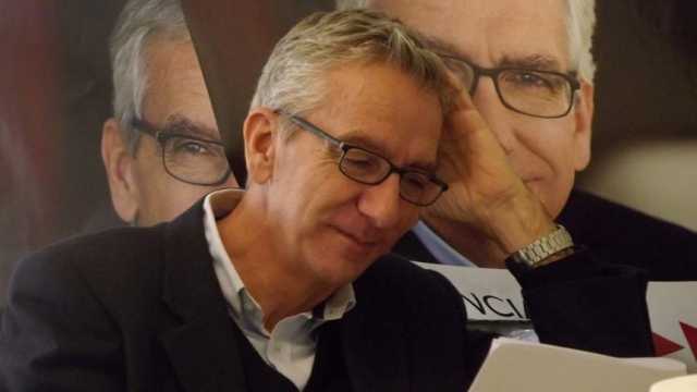 Francesco Pigliaru Contratto