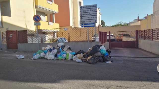 Rifiuti Pirri Immondizia 2