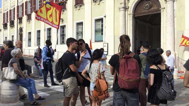 Sit In Migrante Ucciso Calabria Cagliari