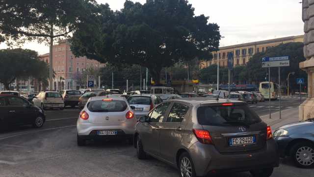 Traffico Via Roma 1 Giugno