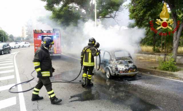 Auto In Fiamme Vvf