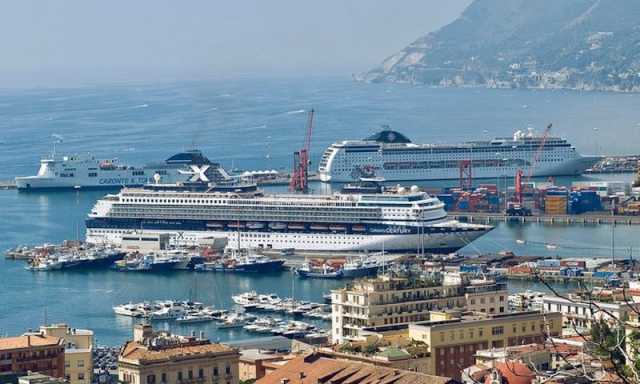 Salerno Porto 800x480