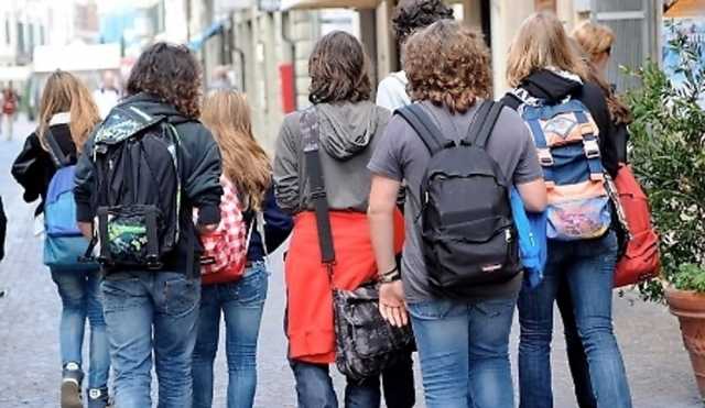 Studenti Scuola Zaini 2