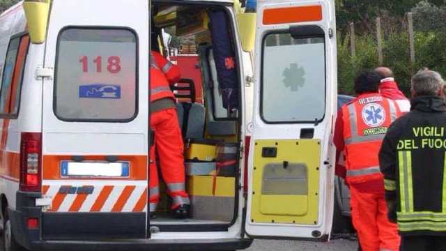 Ambulanza 25