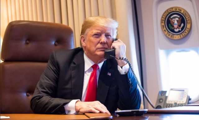 Trump Al Telefono