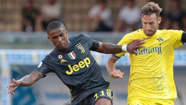 Juve Chievo Douglas 2