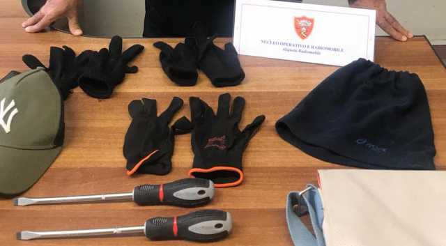 Cc Cagliari Banda Ladri Appartamento