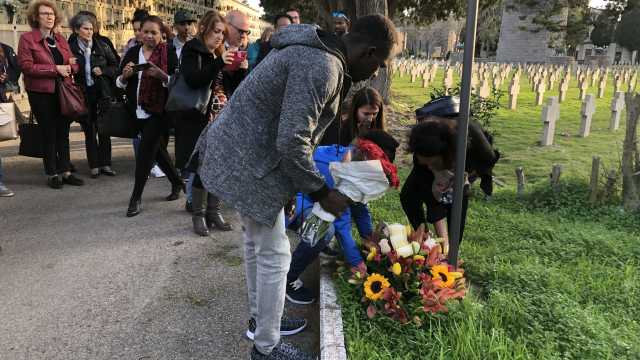 Migranti Cimitero San Michele