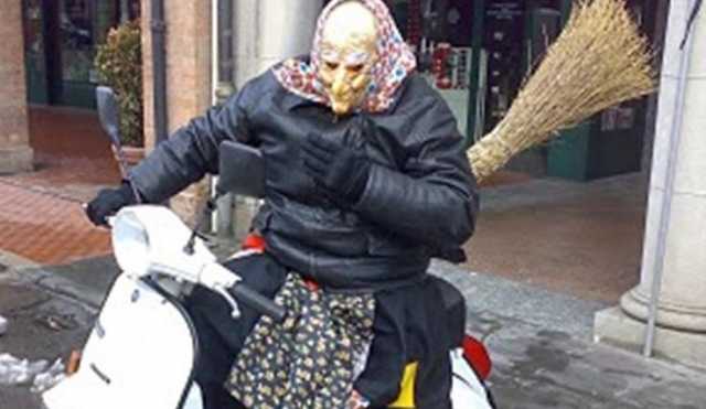 Befana Vespa