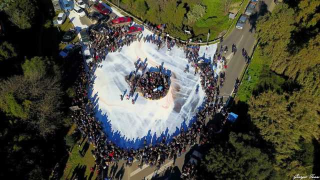 Rotonda Bianca Latte Protesta