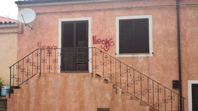 Scritte Razziste Santa Teresa Di Gallura