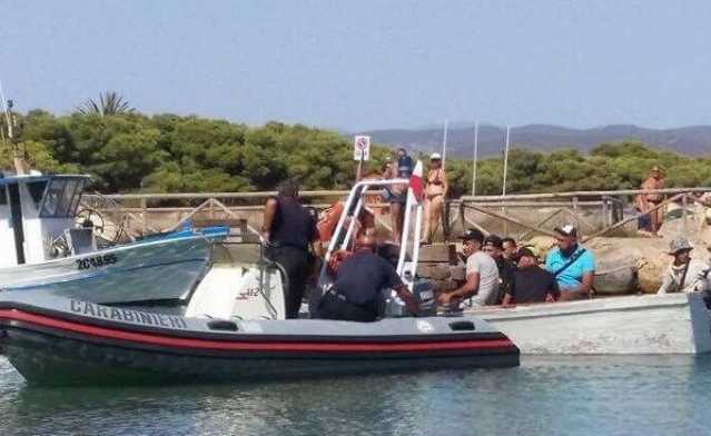 Barchino Porto Pino Cc