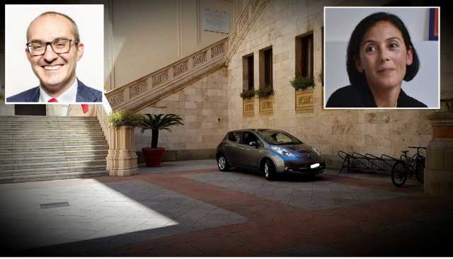 Ghirra Auto Sindaco Truzzu Municipio Doppia