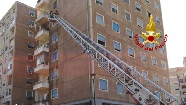 Vigili Del Fuoco Via Magellano Tagliata 