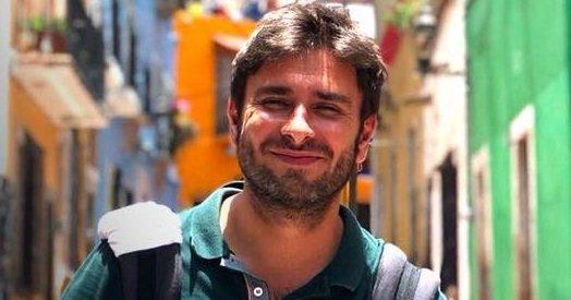 DI BATTISTA SORRIDE