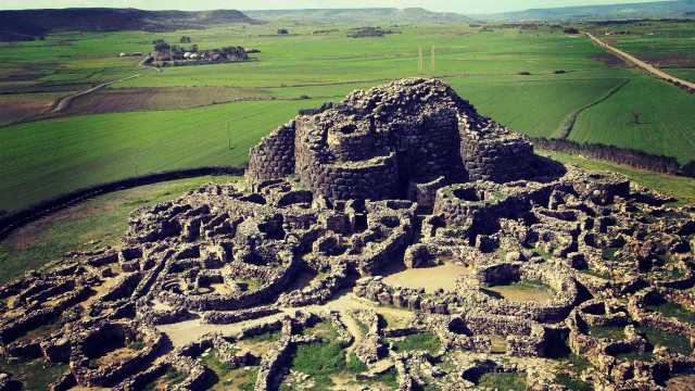 Nuraghe Barumini Treat