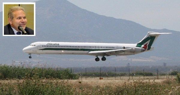 Alitalia Aeroporto Elmas Con Fotina