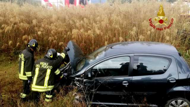 Assemini, incidente con tre feriti sullo svincolo della Pedemontana - YouTG.net