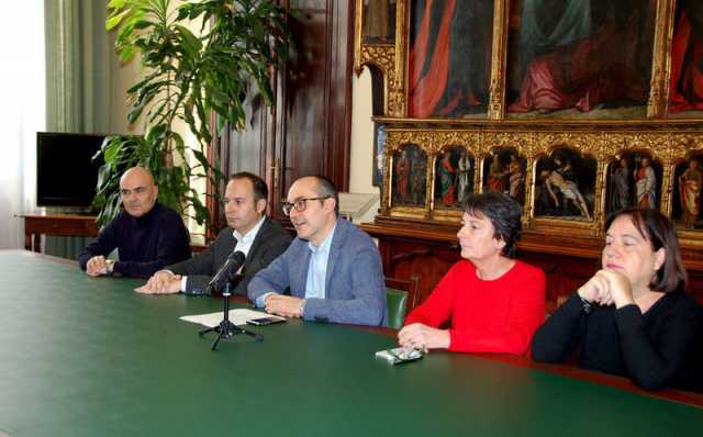 AlberoNatale Palazzo Civico Truzzu