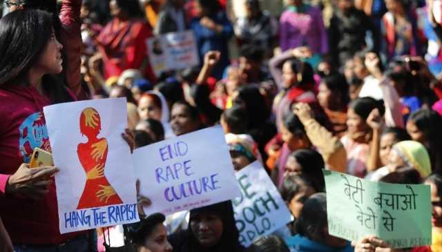 India Bruciata Mentre Va Al Processo 1000x600