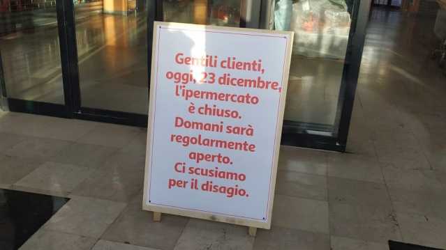 Avviso Chiusura Auchan
