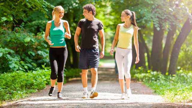 WaLKING
