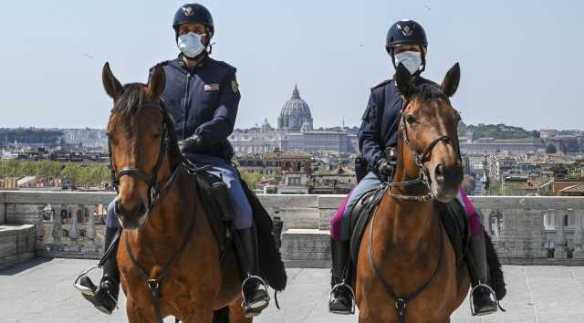 POLIZIA A CAVALLO