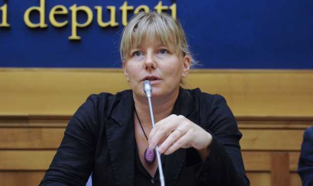 Sara Cunial Ex 5s