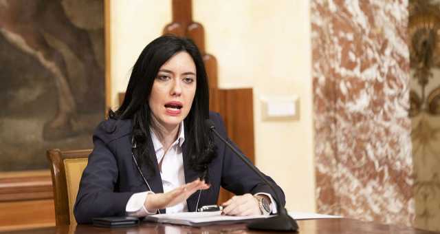 Azzolina Mini