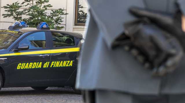 Auto Guardia Di Finanza