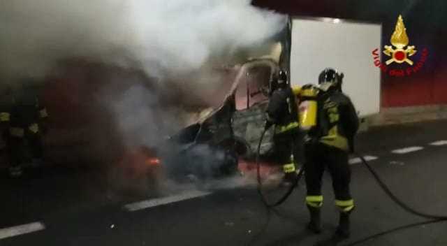 Furgone A Fuoco 125