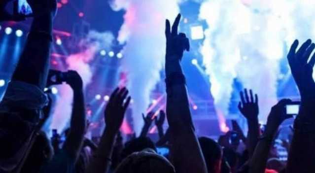 Disco Mani Al Cielo