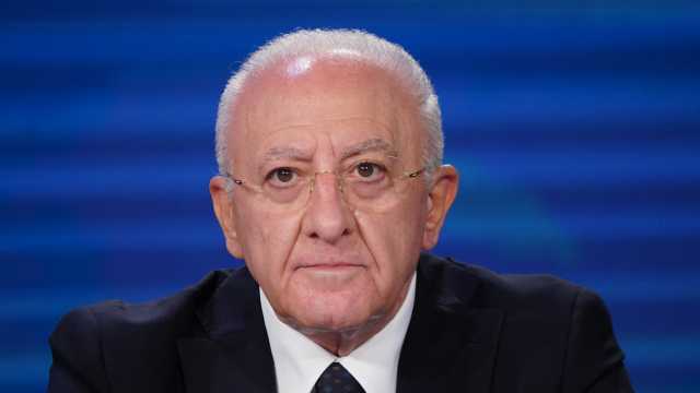 De Luca16