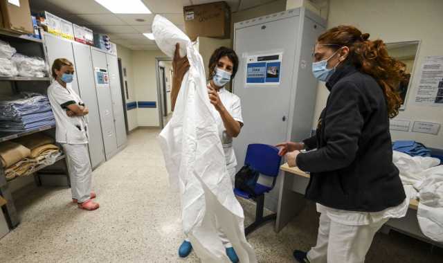 Ospedale Dentro Vestizione