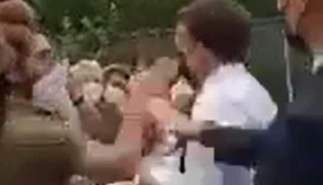 Schiaffo A Macron