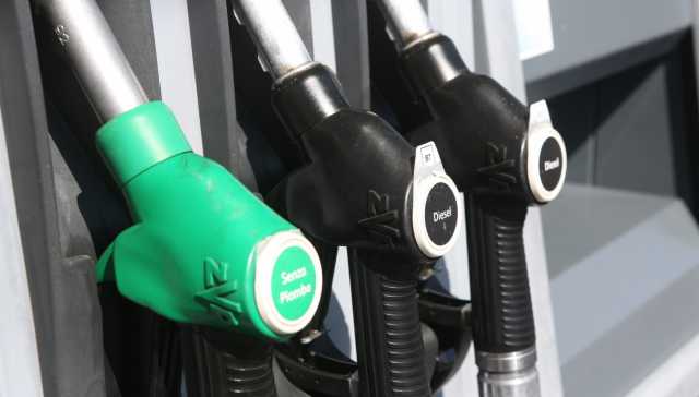 Benzina Pompe
