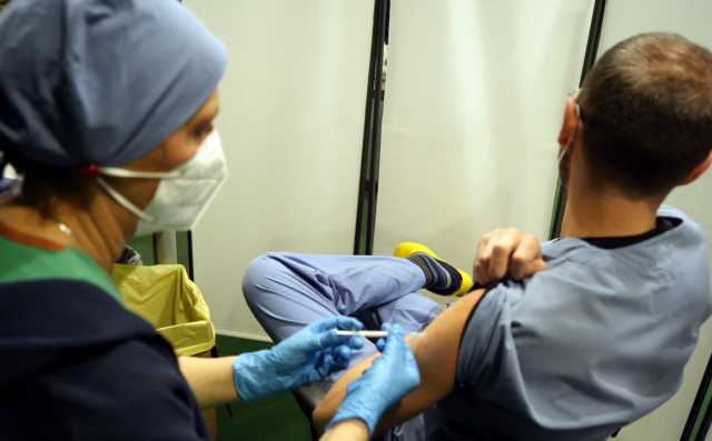 Sanitari No Vax Vaccini
