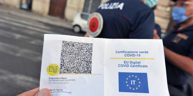Controlli Green Pass 2 Imagoeconomica