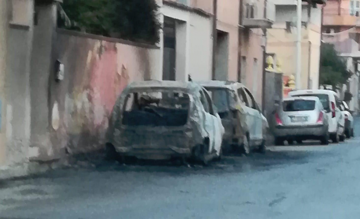 Auto incendiate Capoterra