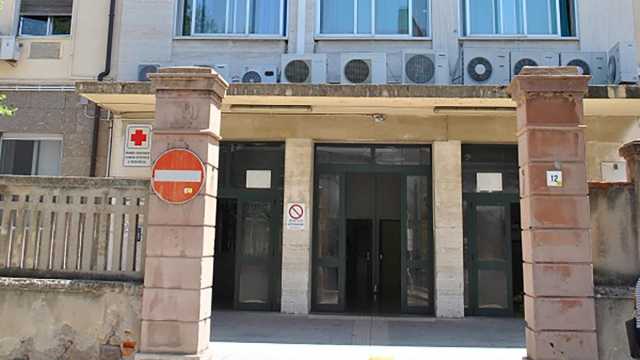 L'ingresso dell'ospedale