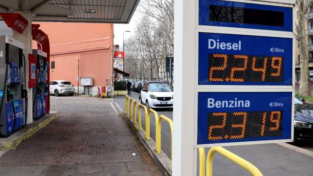 Caro benzina, nulla di fatto dall'incontro col governo