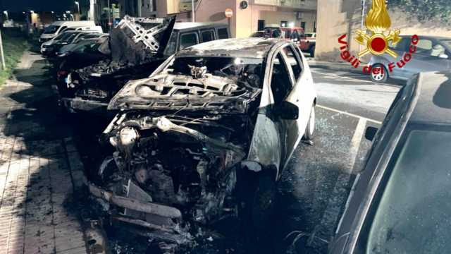Le auto incendiate 