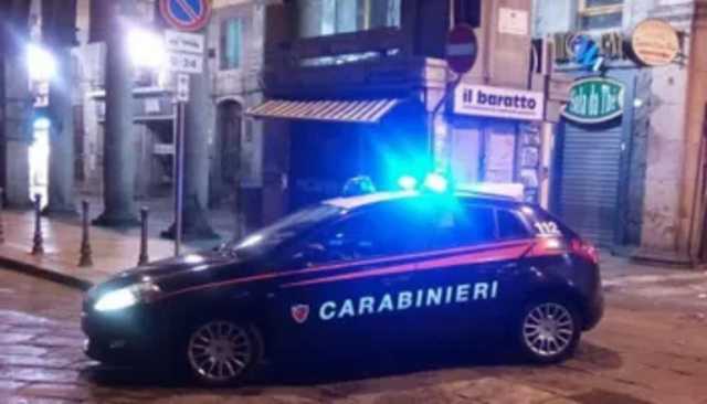 Carabinieri in via Roma
