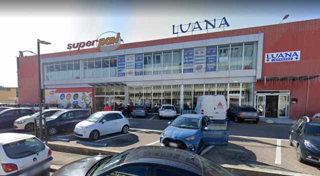 Senza mascherina all'Iper Pan 