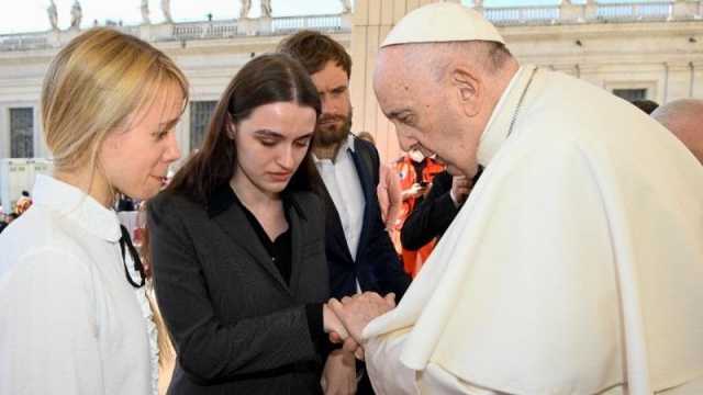 Il Papa incontra le mogli di due ufficiali del battaglione Azov