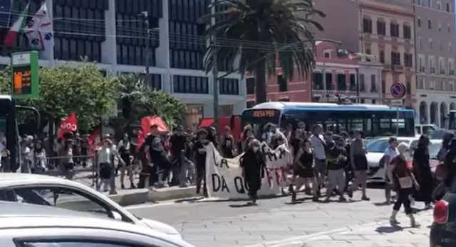 Cagliari, sciopero con manifestazione contro esercitazioni militari e guerra