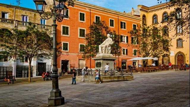 Sassari, piazza Tola pedonalizzata fino al 25 settembre